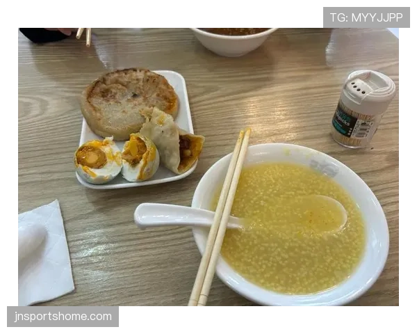 潘展乐晒的那桌早餐把我瞬间拉出人生轨道，外卖App都不敢点了